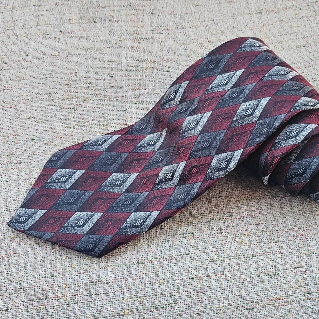 Croft  Barrow Men Tie Classic GrayMaroon Necktie All Silk Tie